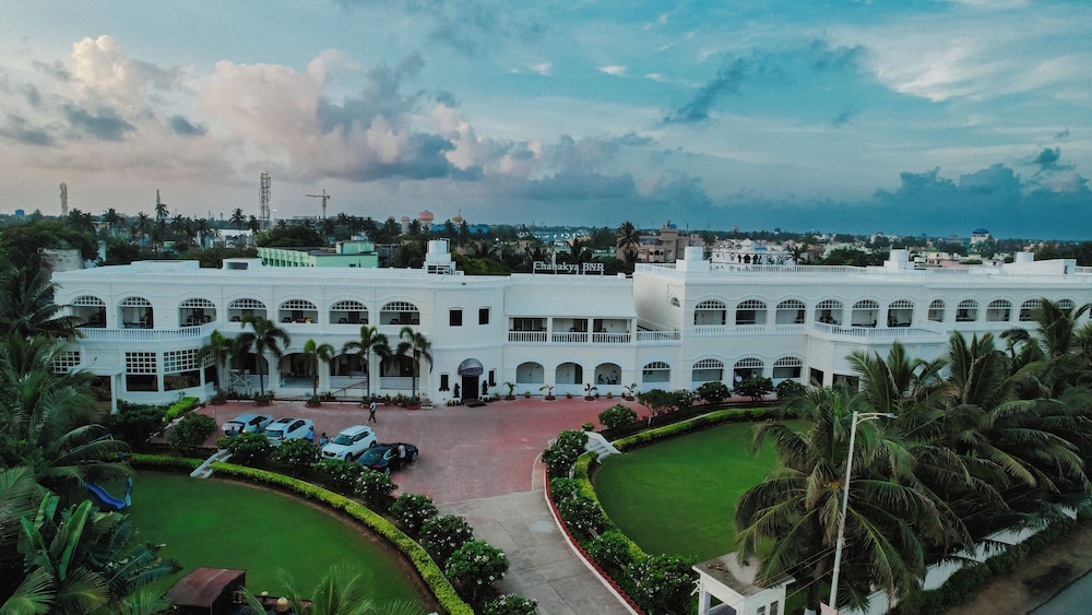 Chanakya Bnr Hotel 42/50