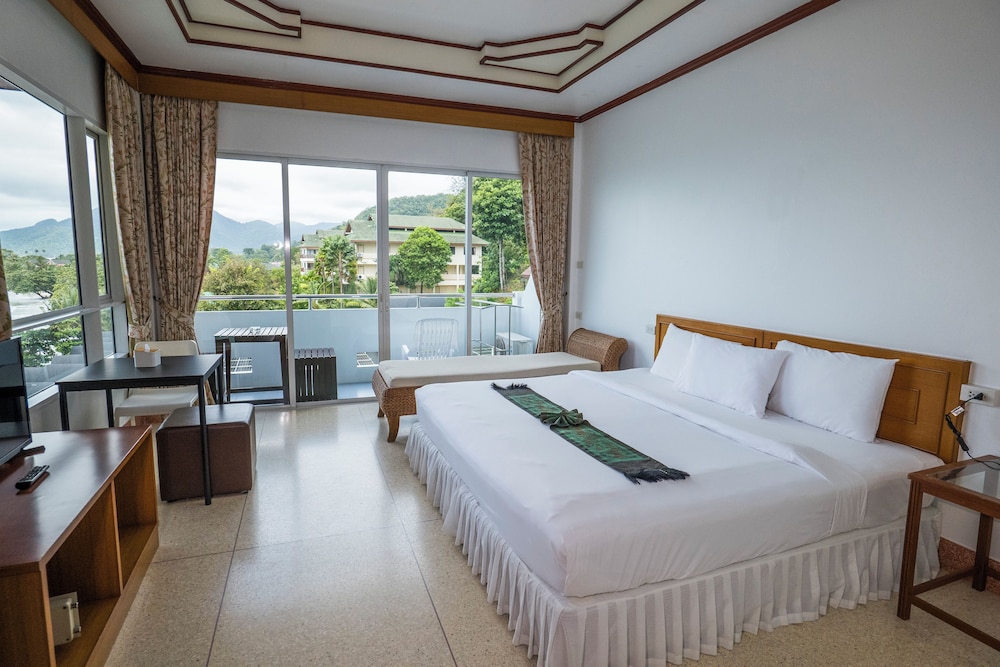 MAM KAI BAE BEACH RESORT 16/48
