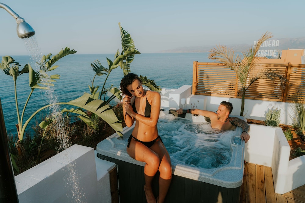 Kahlua Boutique Hotel 25/50