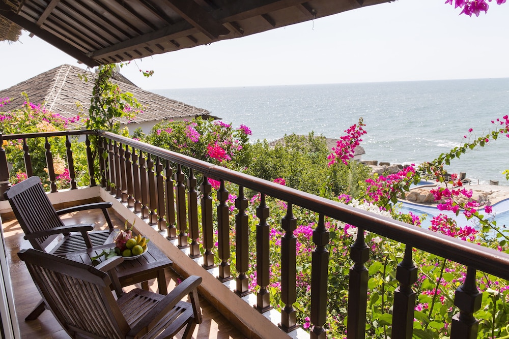 Rock Water Bay Beach Resort &amp; Spa 47/50