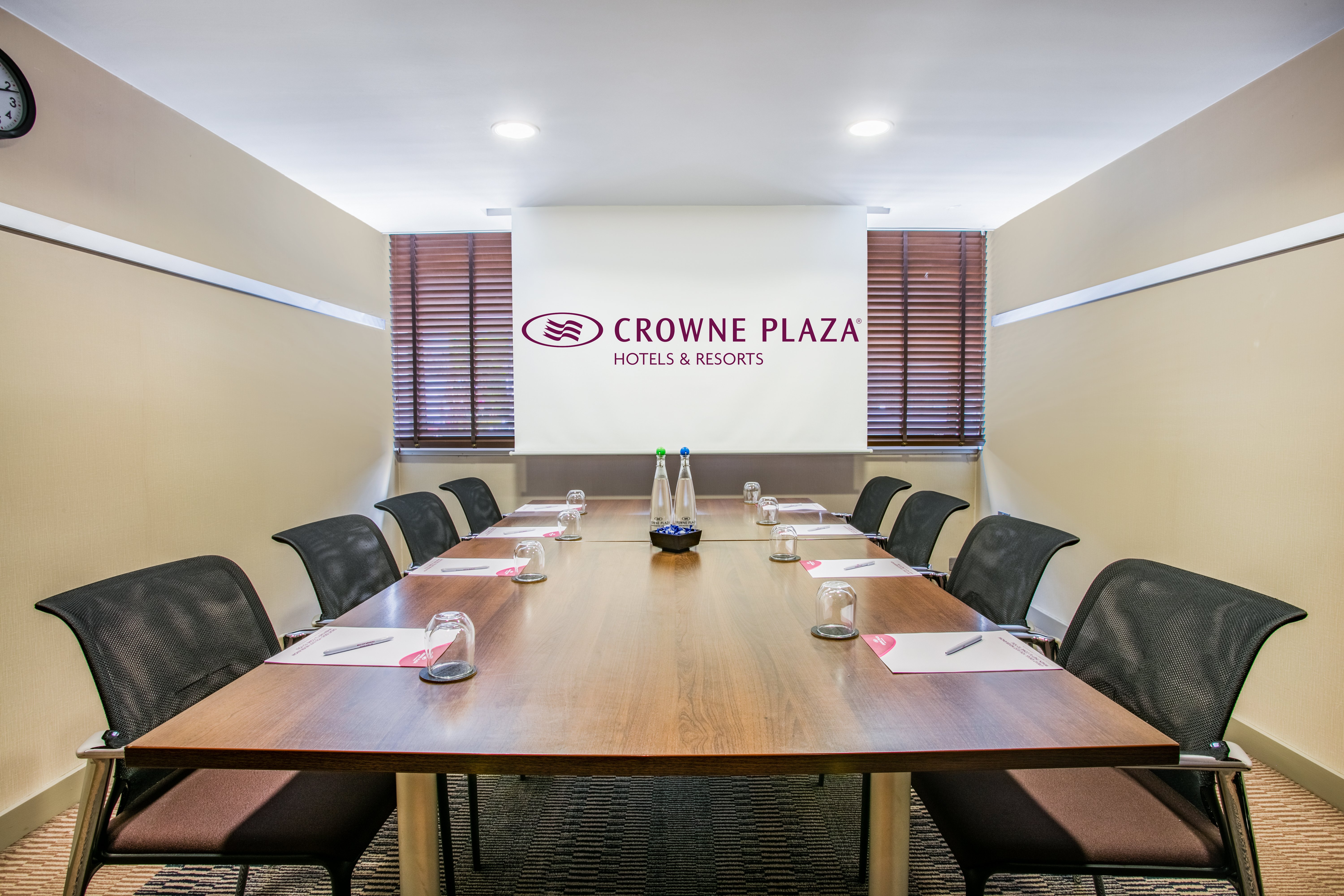 Crowne Plaza Manchester Airport 45/50