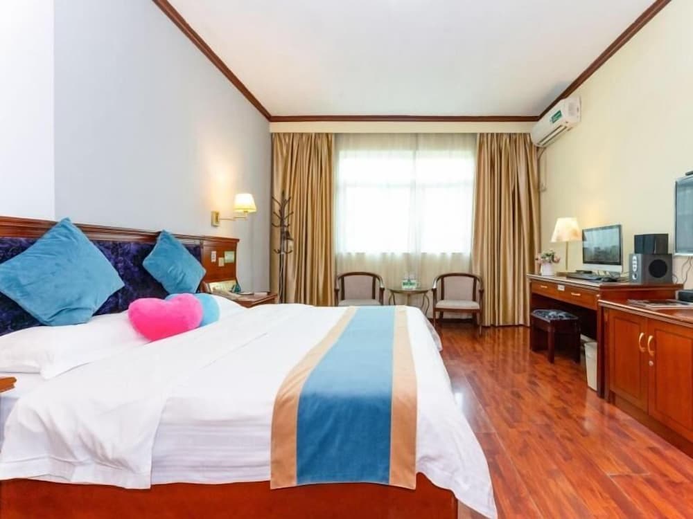 Room at Greentree Inn Nanning Xiuxiang Hotel, NANNING