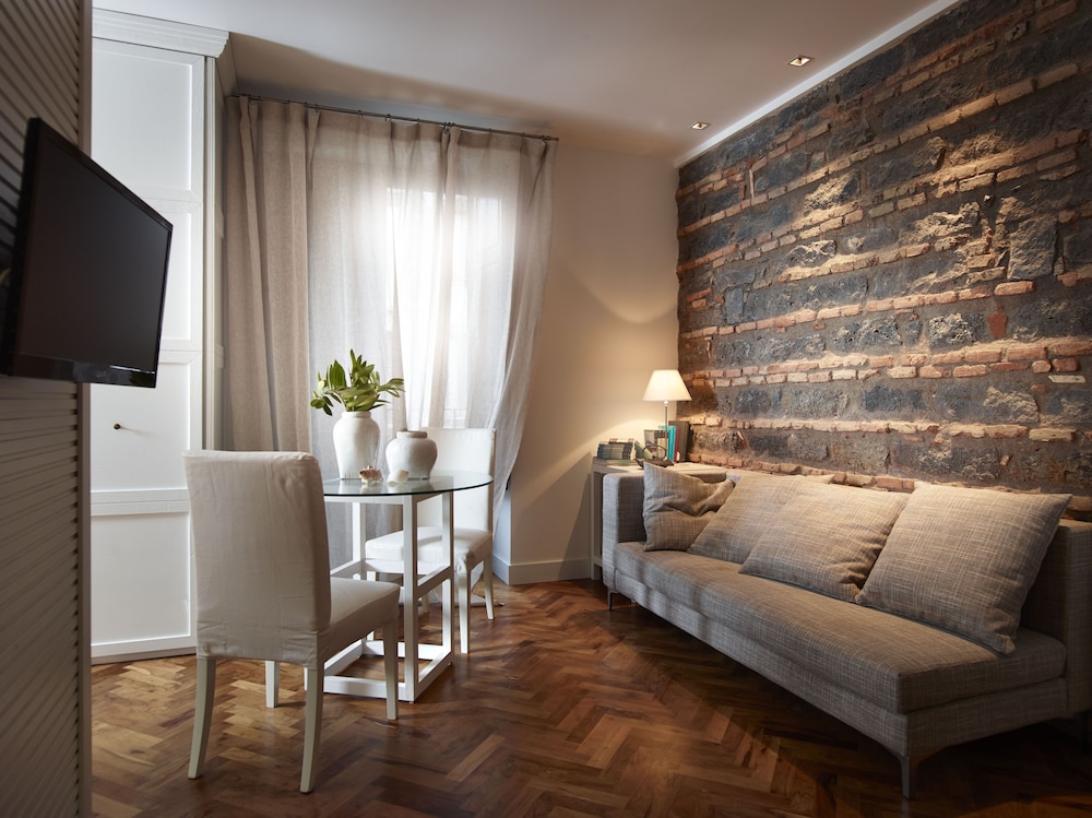 Ferrini Home 26/75