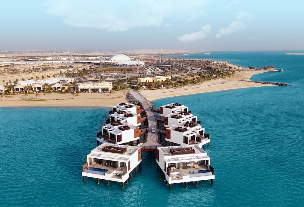Bab Al Nojoum Hudayriyat Villas 42/62