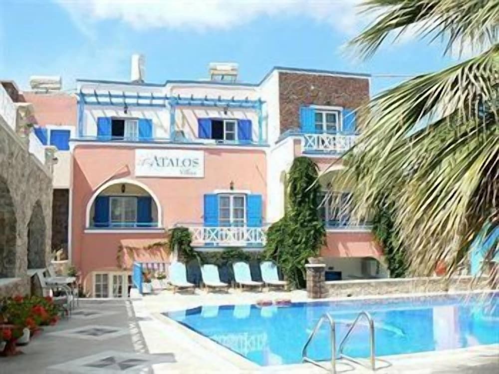 Atalos Suites in SANTORINI