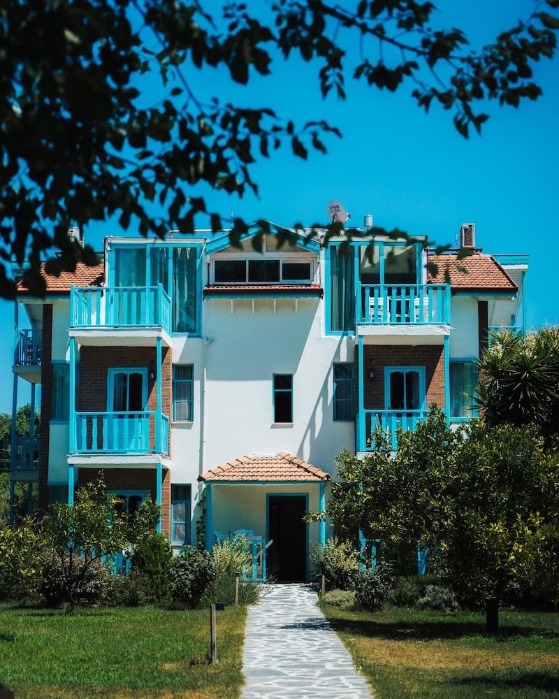 Yonca Lodge 4/50
