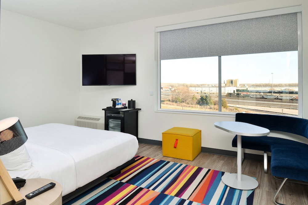 Aloft North Kansas City 6/34
