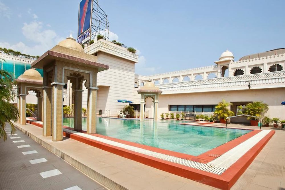EMPIRES HOTEL photo5