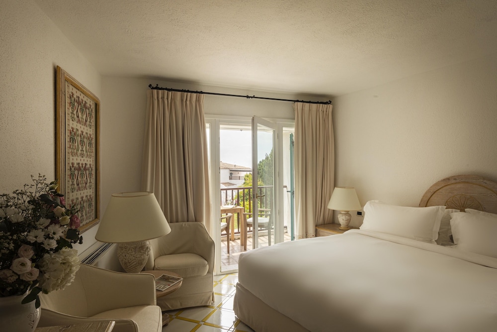 Hotel Romazzino, a Luxury Collection Hotel, Costa Smeralda 18/50