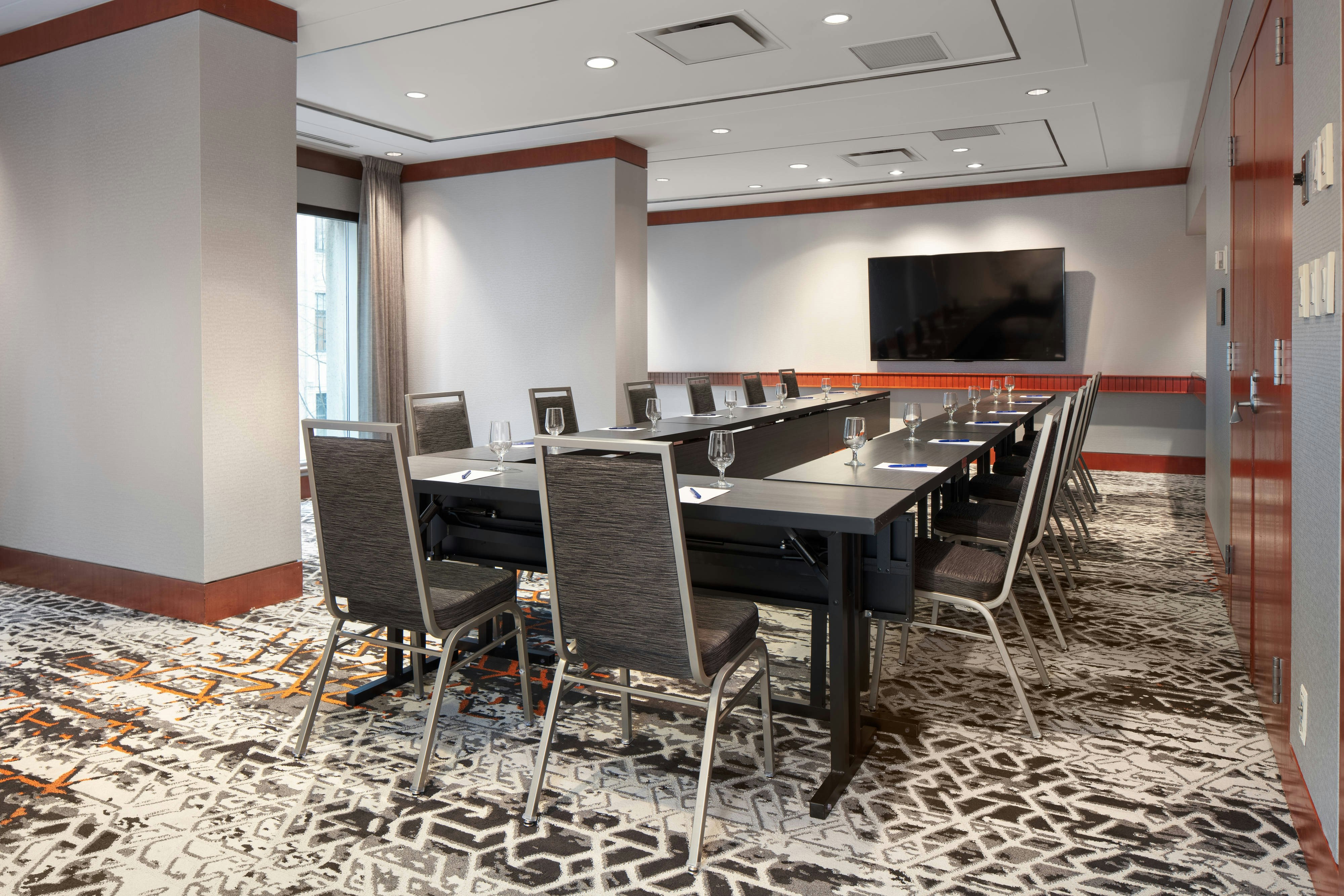 Delta Hotels by Marriott Vancouver Downtown Suites 41/49