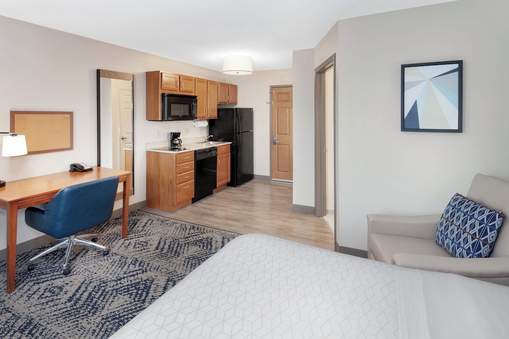 Candlewood Suites Louisville North 50/67