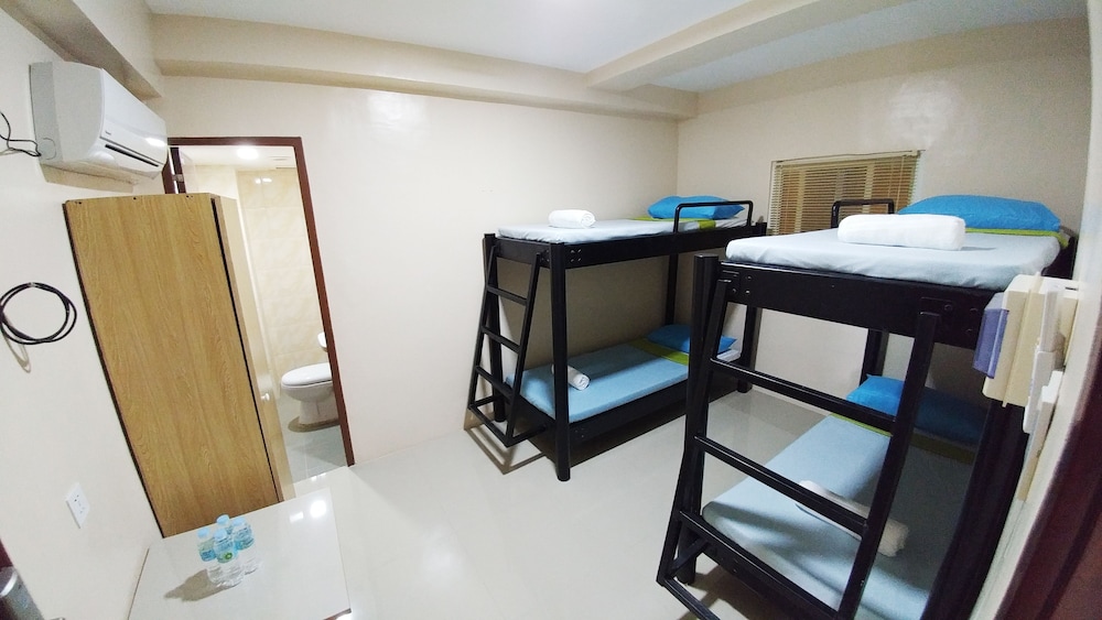 Cebu Courtyard 32/35