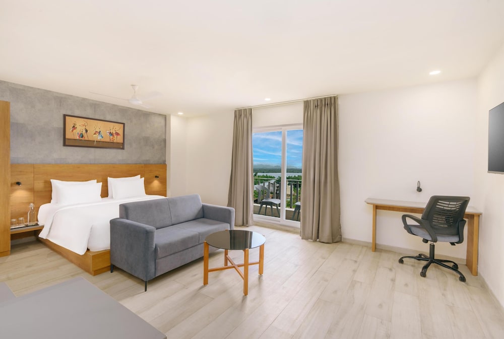 Family Suite, River View, Balcony