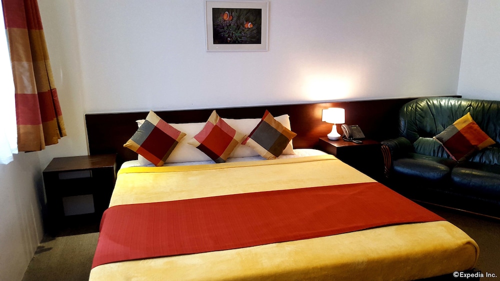 Zen Rooms Makati Amorsolo 13/59