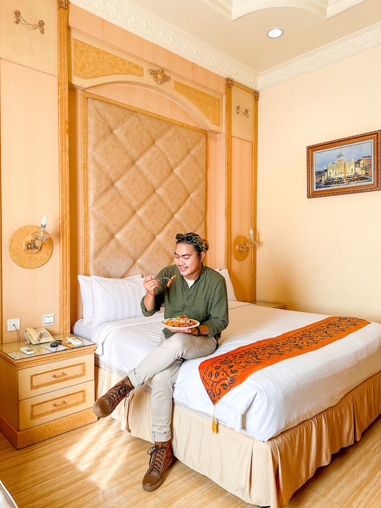 Grand Town Hotel Makassar 12/35
