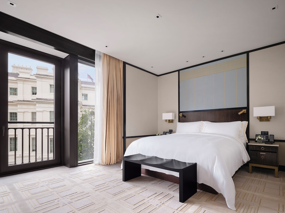 Grand, Park, Premier, Suite, King Bed, Sofa