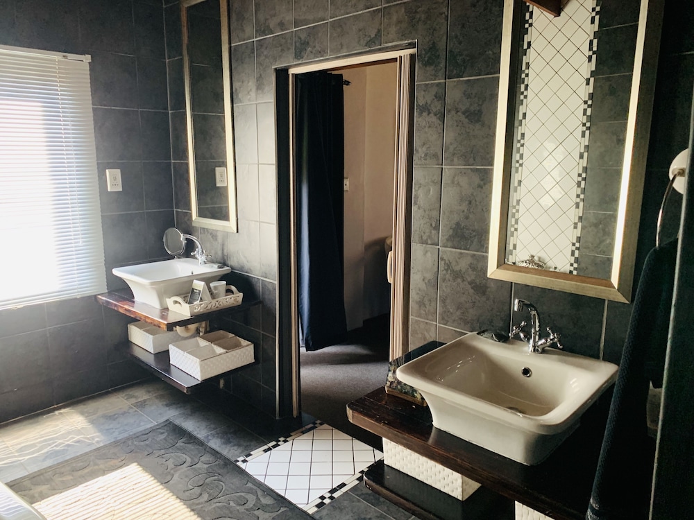 Ama Zulu Guesthouse And Safaris 43/50