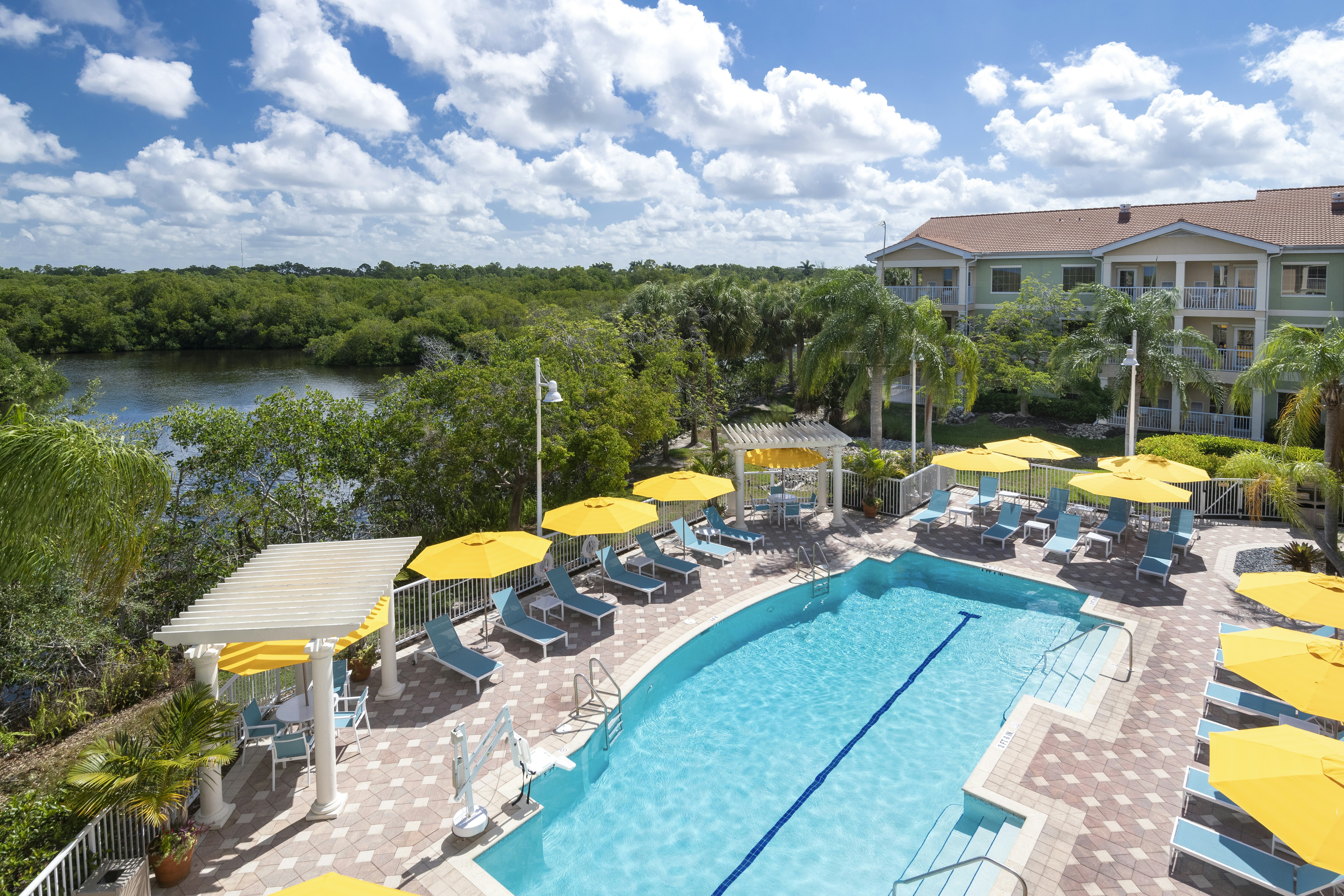 Doubletree Suites By Hilton Naples 62/67