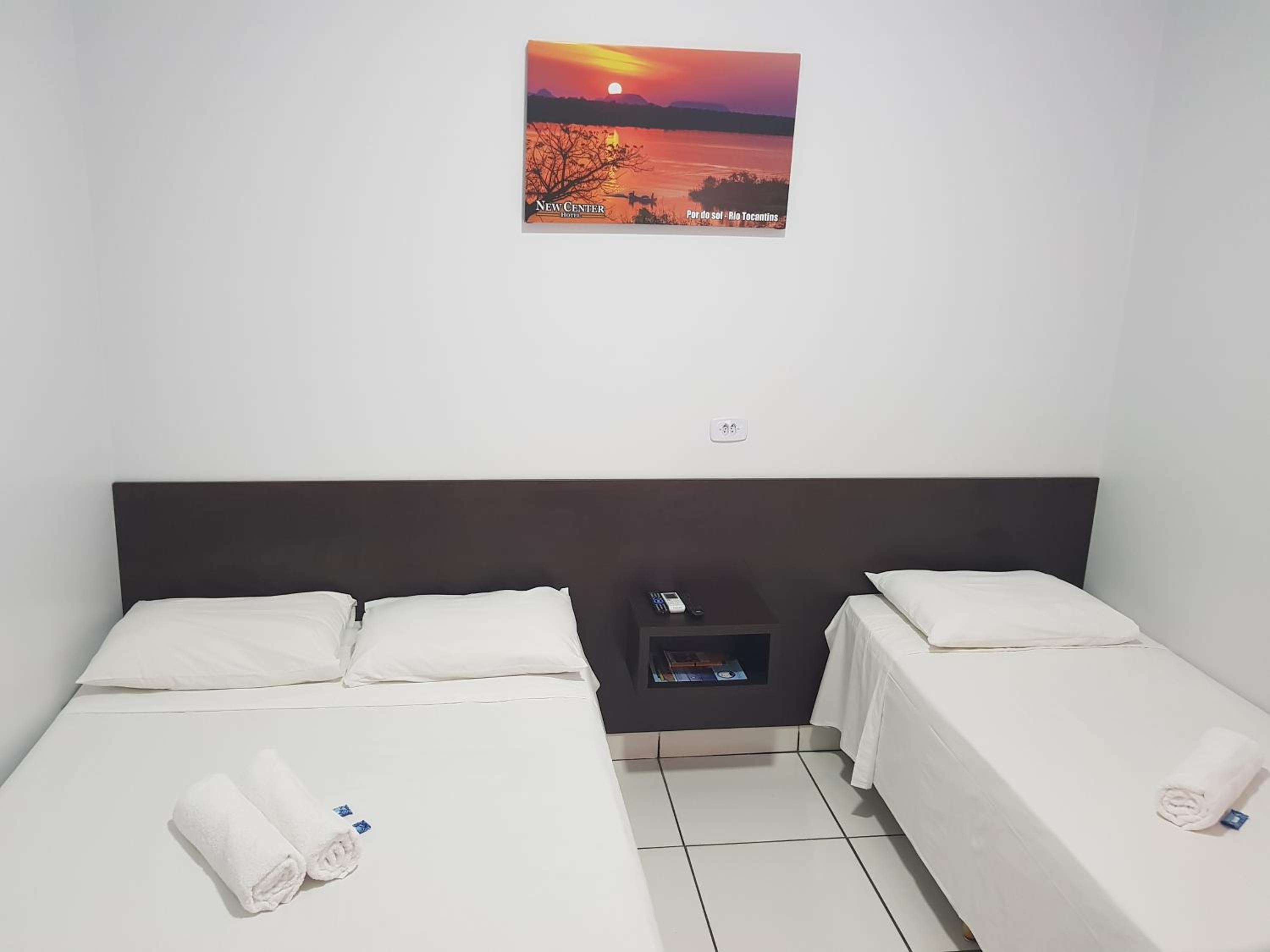 New Center Hotel 8/50