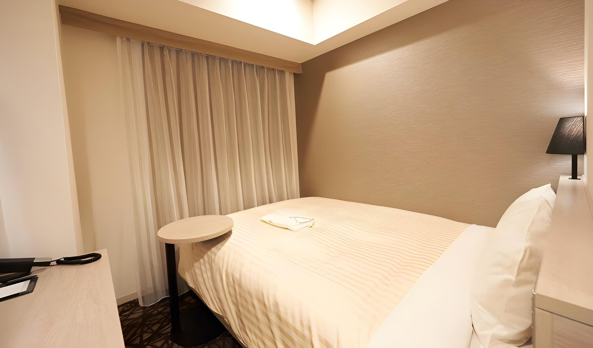 Semi Room, Single, Semi Double Bed