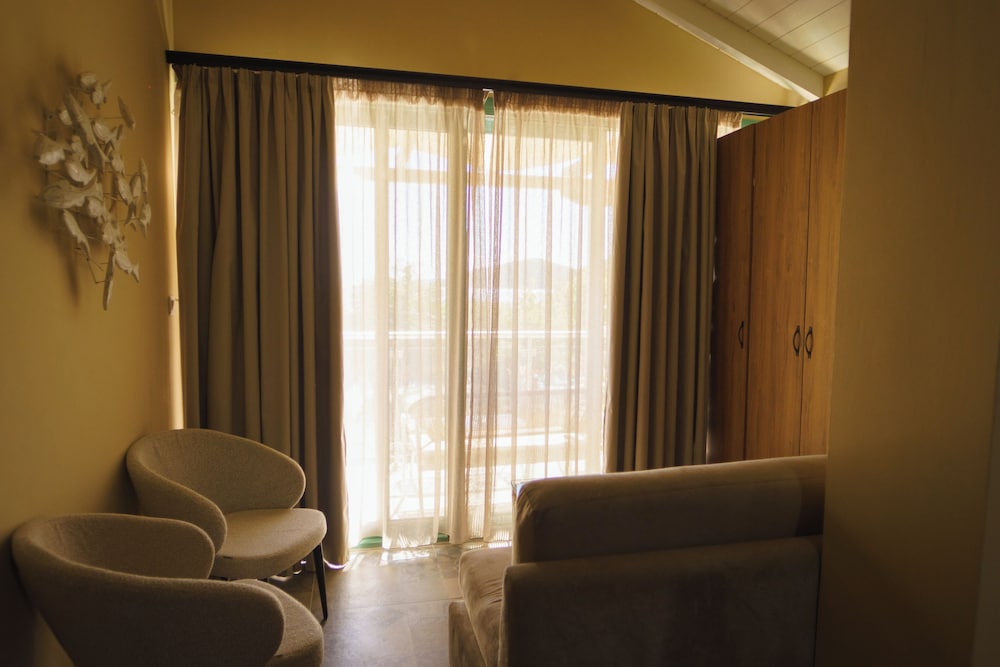 Rouda Bay Beach Hotel 28/50