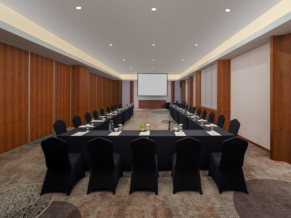 The Manohara Hotel Yogyakarta 61/67