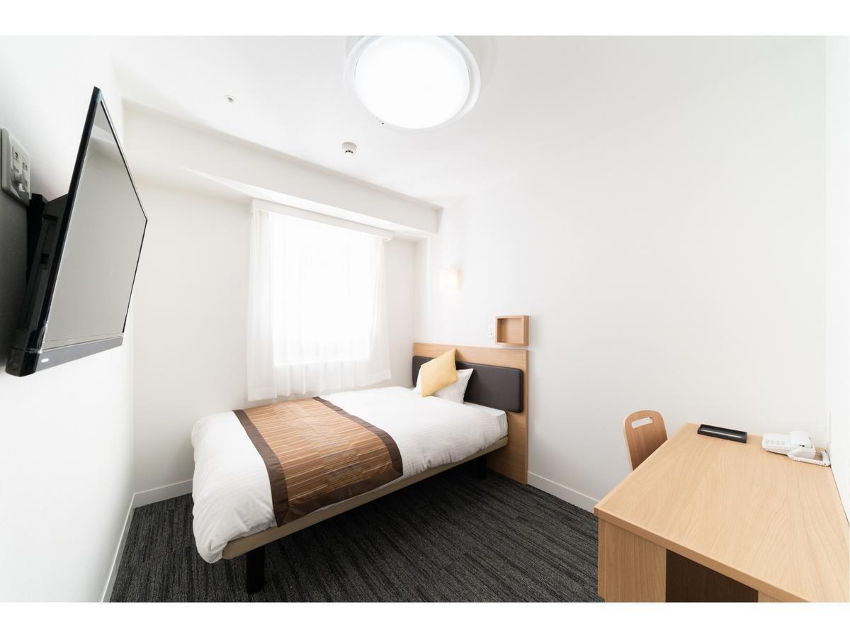 Semi Room, Single, Semi Double Bed