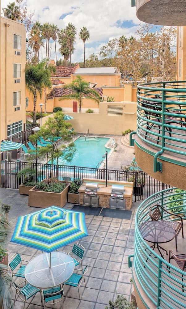 swimming pool spa