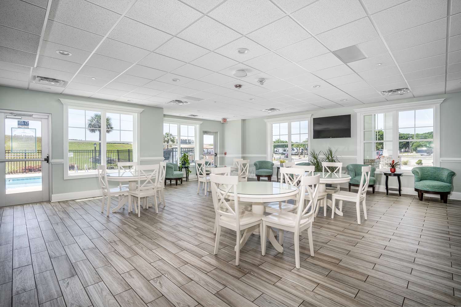 Lighthouse Suites Best Western Signature Collection 8/9