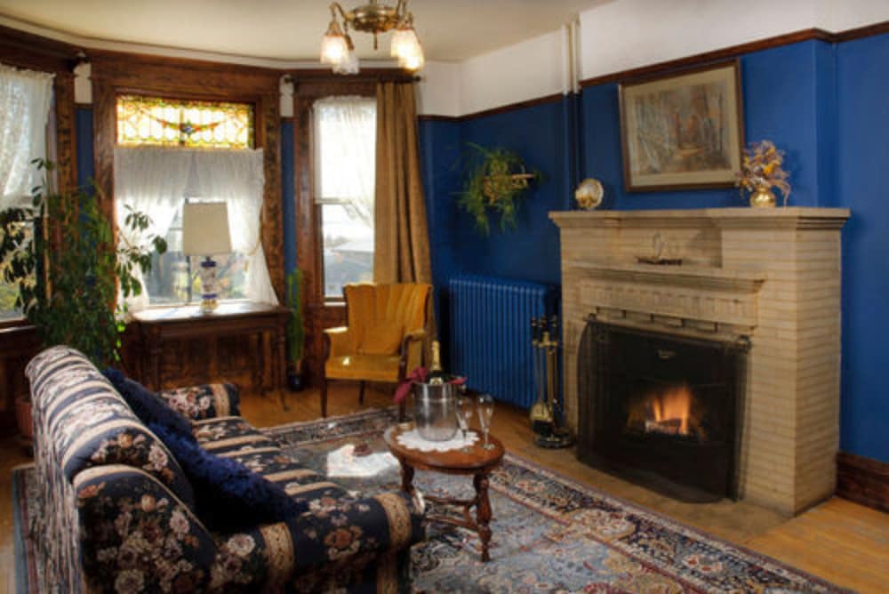 Old Rittenhouse Inn 39/50