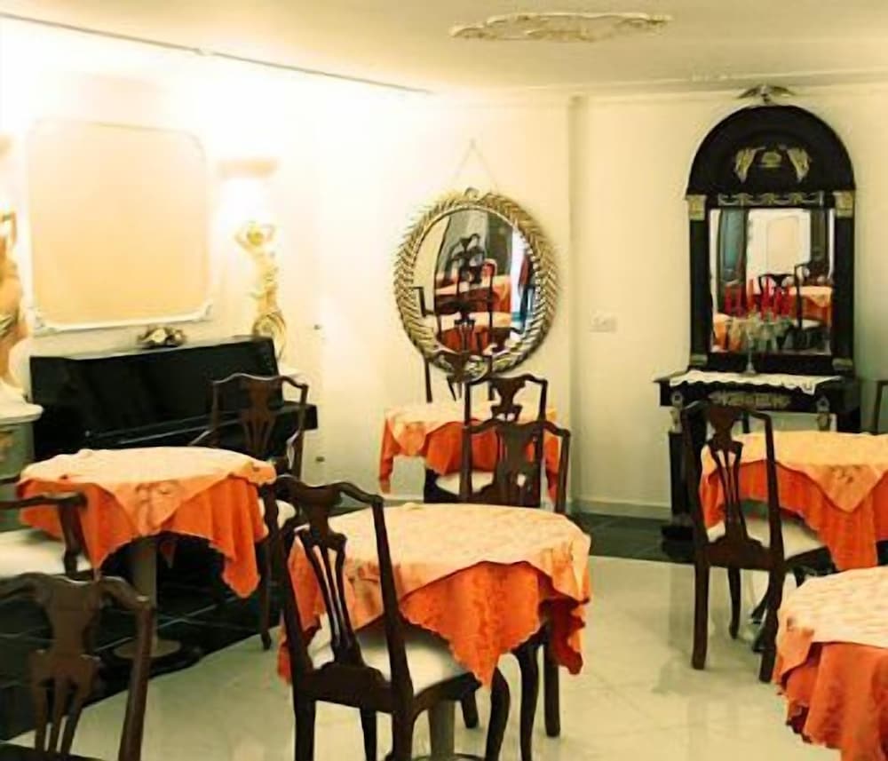 Hotel Alba 25/28