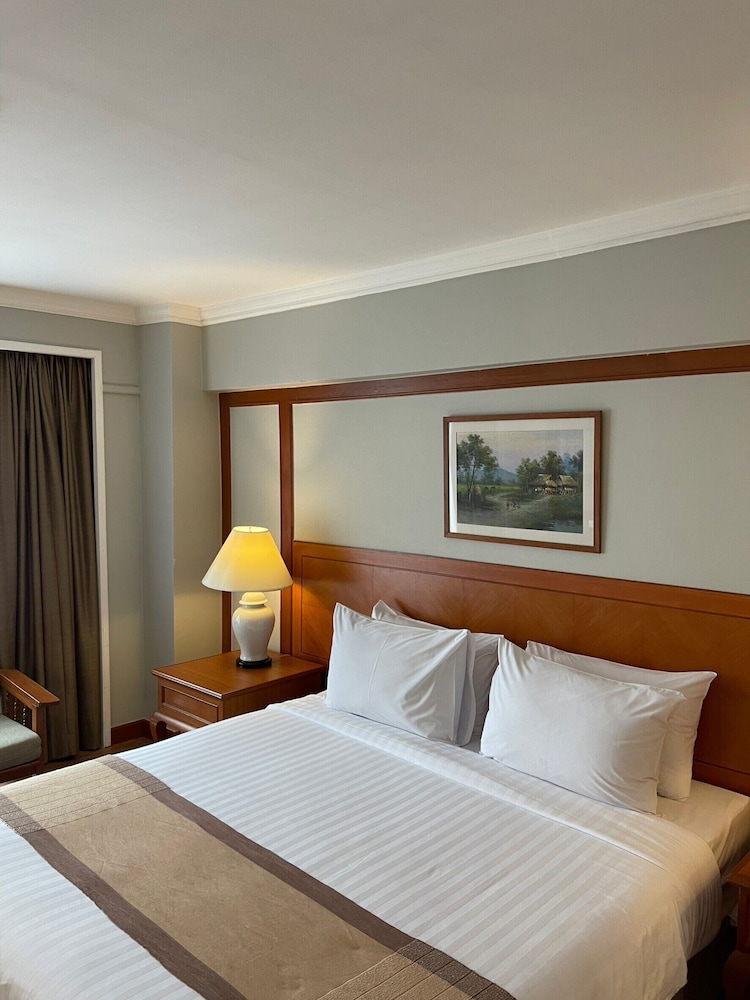 Bangkok Palace Hotel 21/75