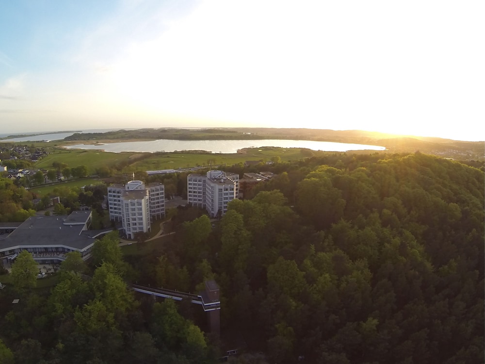 Cliff Hotel Rugen Resort Spa 66/72