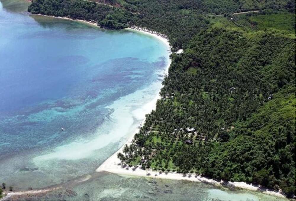 Las Cabanas Beach Resort 58/65