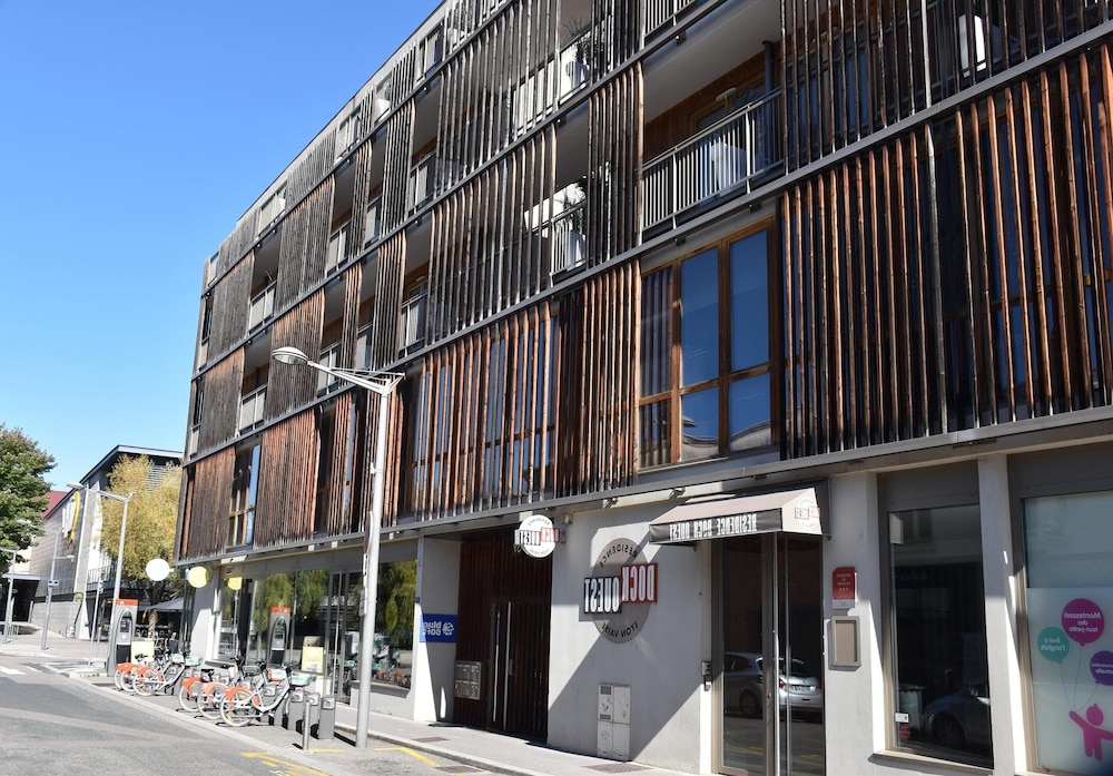 Adonis Lyon Dock Ouest 46/50