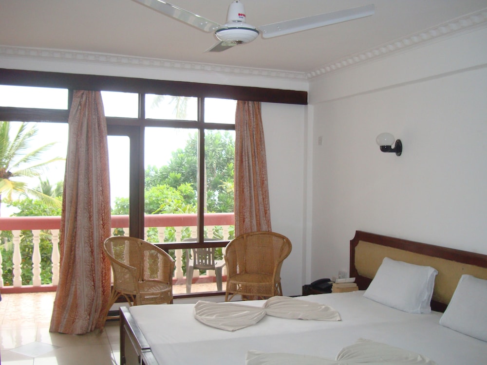 Zen Rooms Negombo Beach 11/61