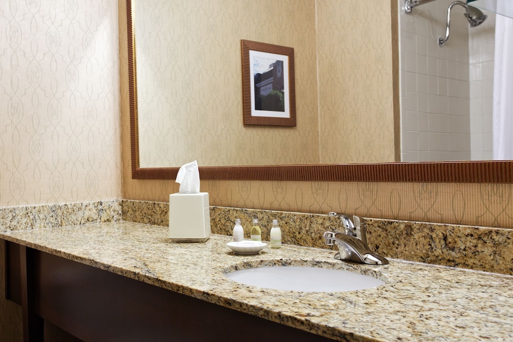 Ohio University Inn Conference Center 52/60