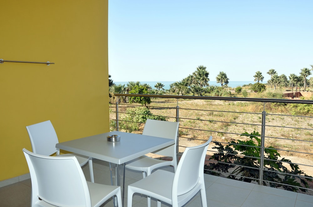 Leo S Beach Hotel Restaurant Adults Only 15/39