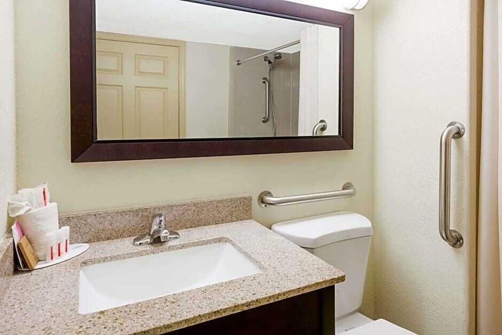 Americas Best Value Inn Suites Phenix City 5/21