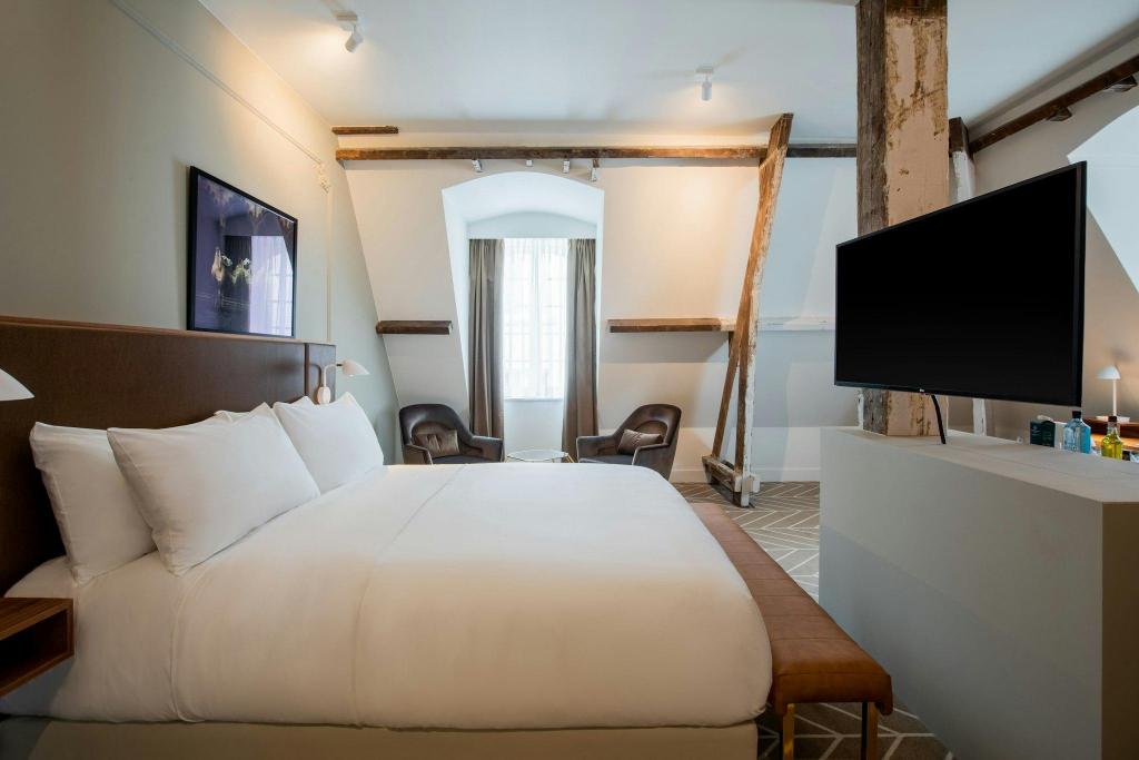 1 Bedroom, Diamond, Junior Suite, King Bed