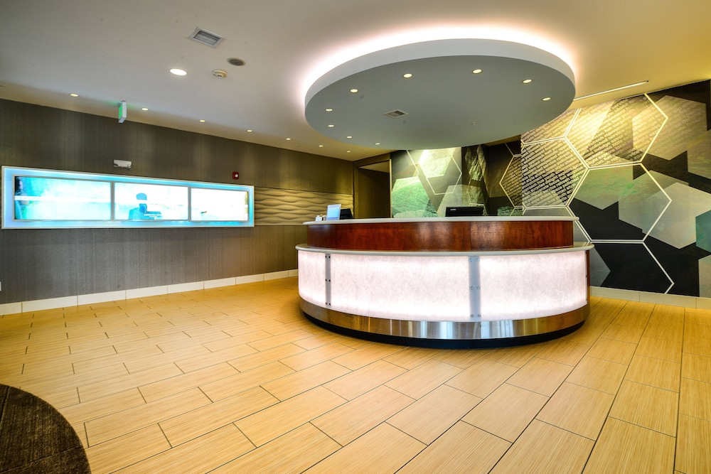 SpringHill Suites by Marriott Grand Forks 2/35