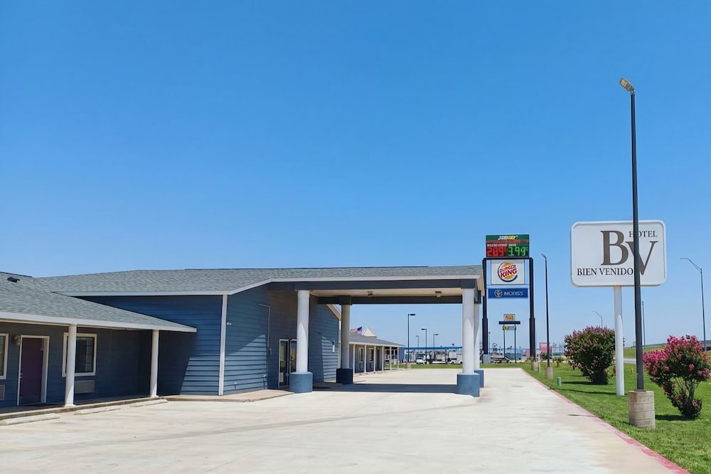 Hotel O Bien Venido Pearsall I-35 14/17