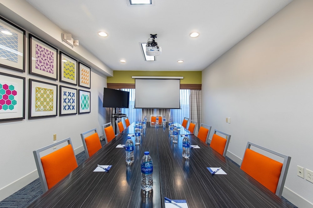 Holiday Inn Express Hotel and Suites Mt. Juliet-Nashville Area 60/70