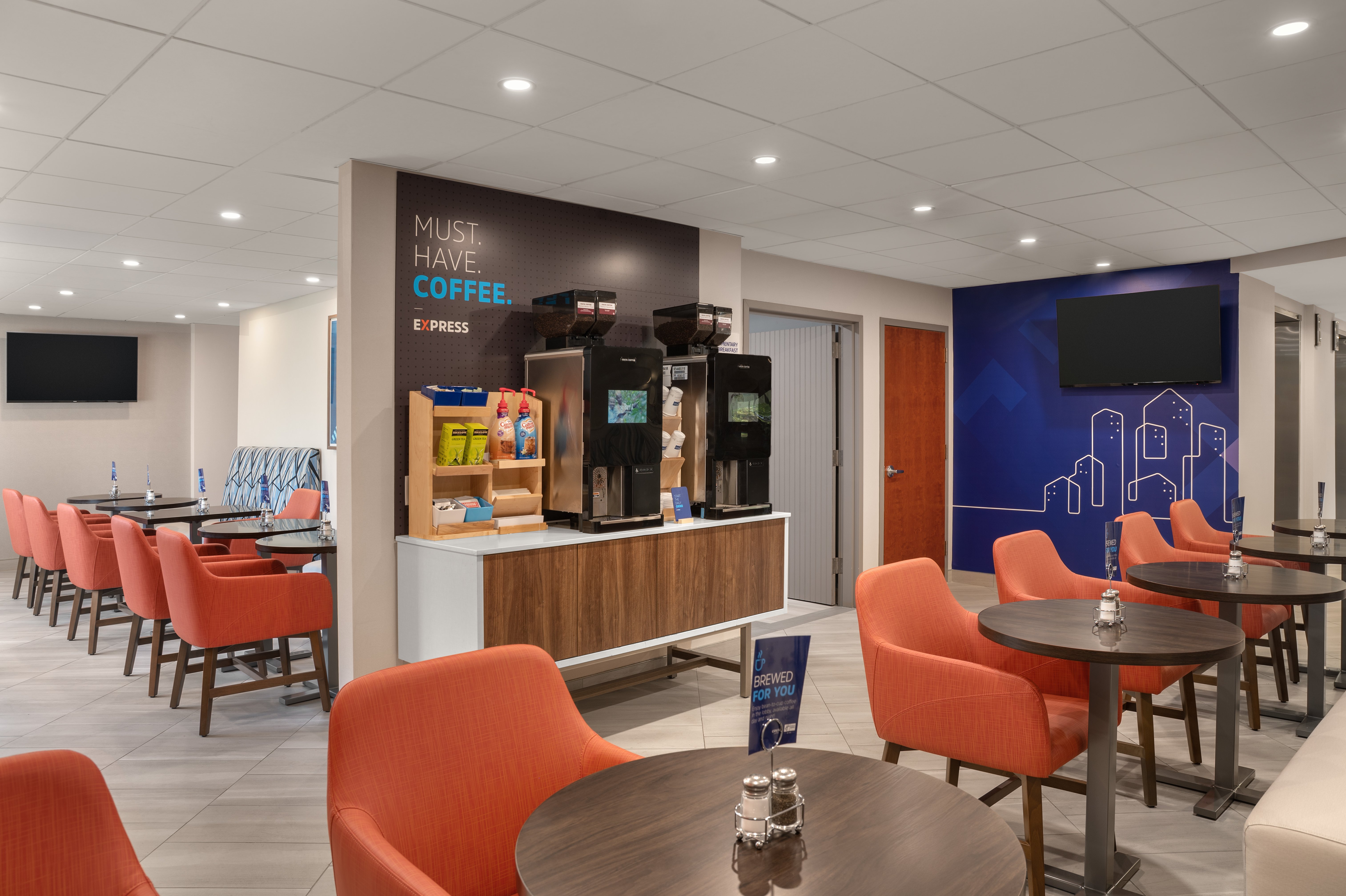 Comfort Inn & Suites Hawthorne NY 54/72