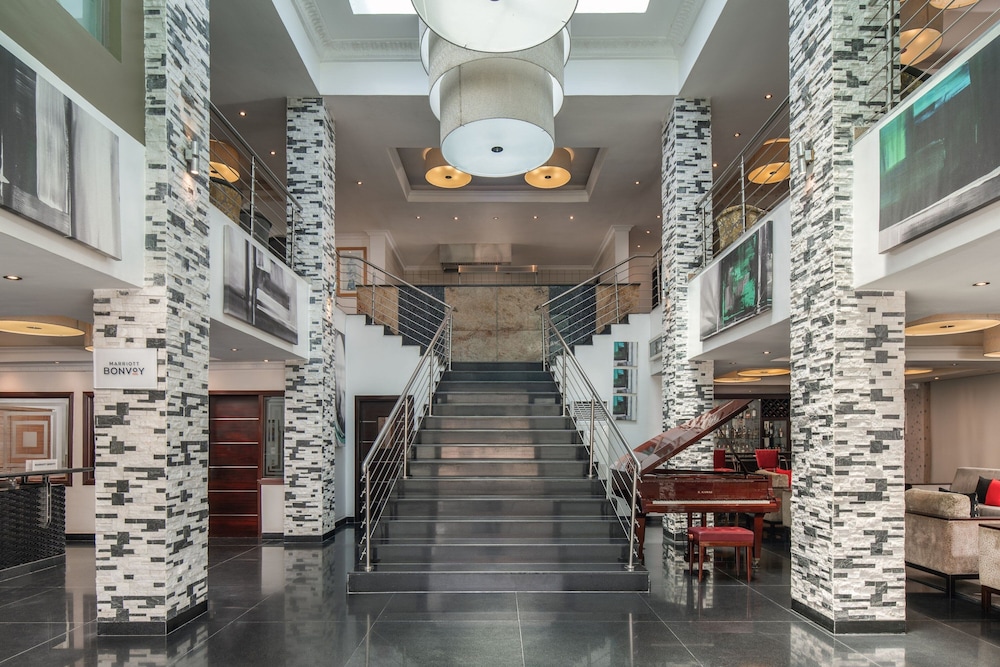 Protea Hotel By Marriott Lagos Kuramo Waters 55/71