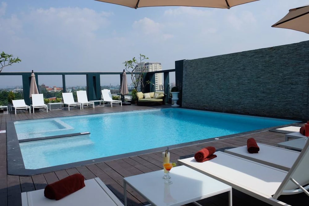 Empress Pattaya Hotel 45/50