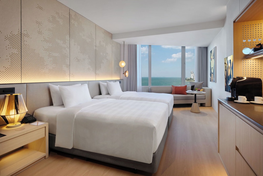 Royal, Rock, King Bed, Sea View