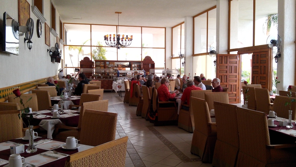 Hotel Mision Santa Maria 16/25