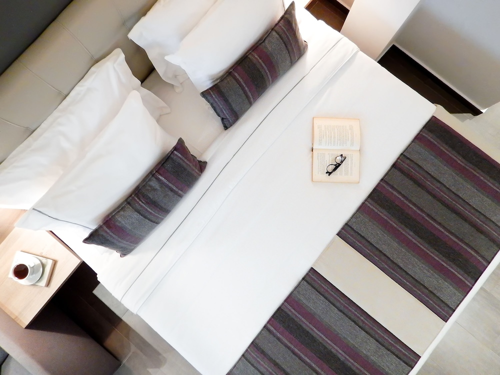 Gkeea Hotel 24/57