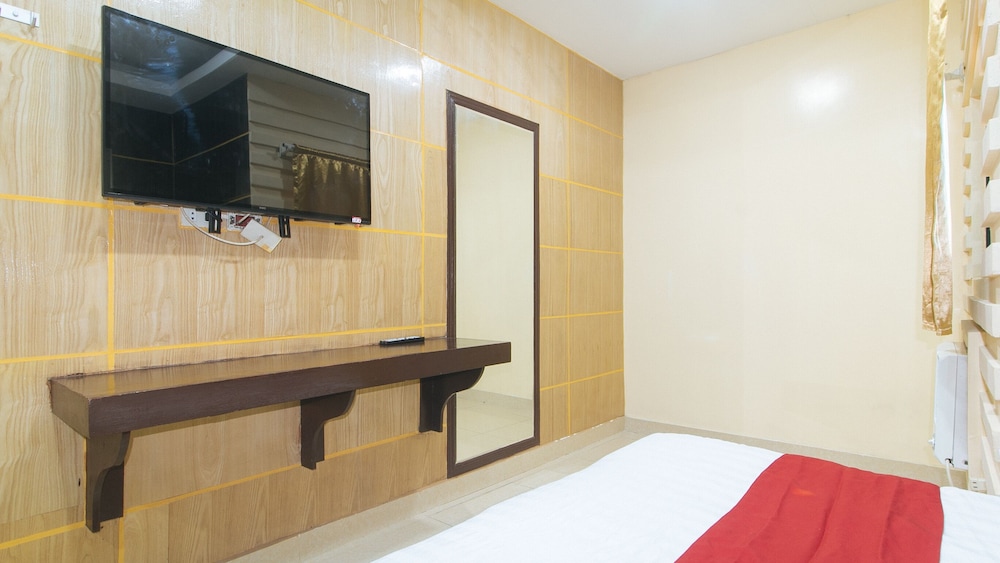 RedDoorz at Winter Hotel Araneta 38/61
